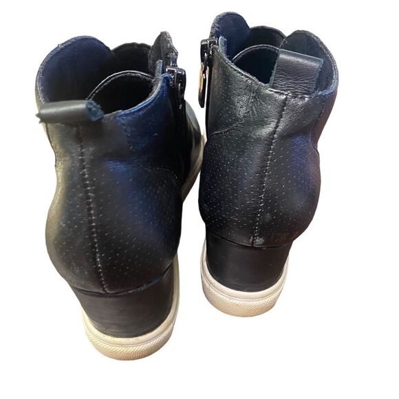 Blondo International size 5.5 medium perfect condition paid 150 - Picture 5 of 5